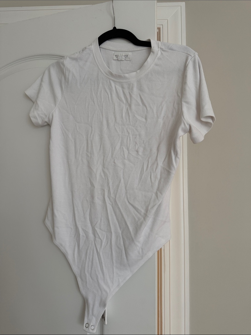 Velvet by Graham & Spencer White Short-Sleeve Bodysuit